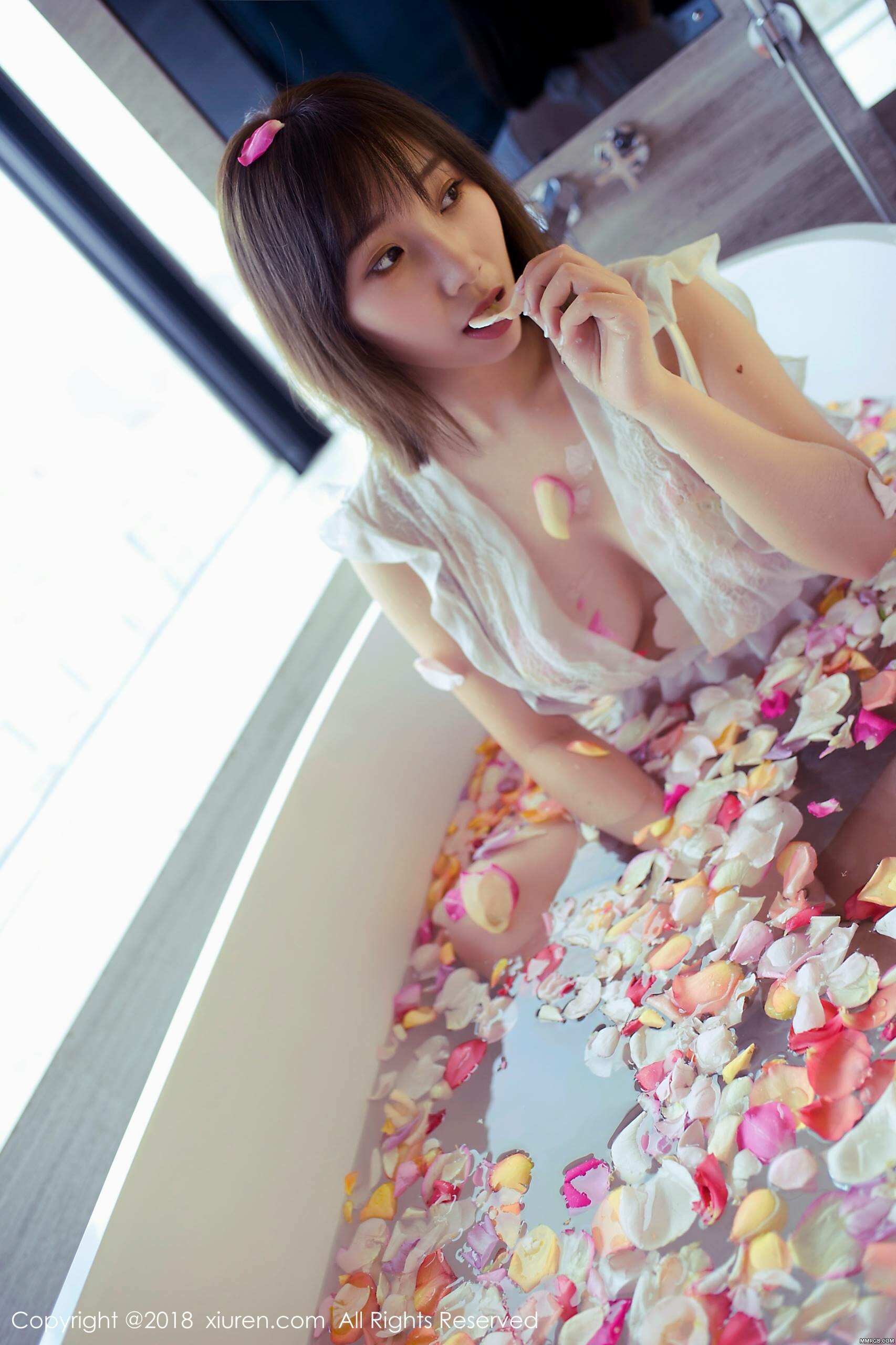 图片[4]-[XiuRen秀人网] 2018.04.16 No.981 枝恩-秀人集
