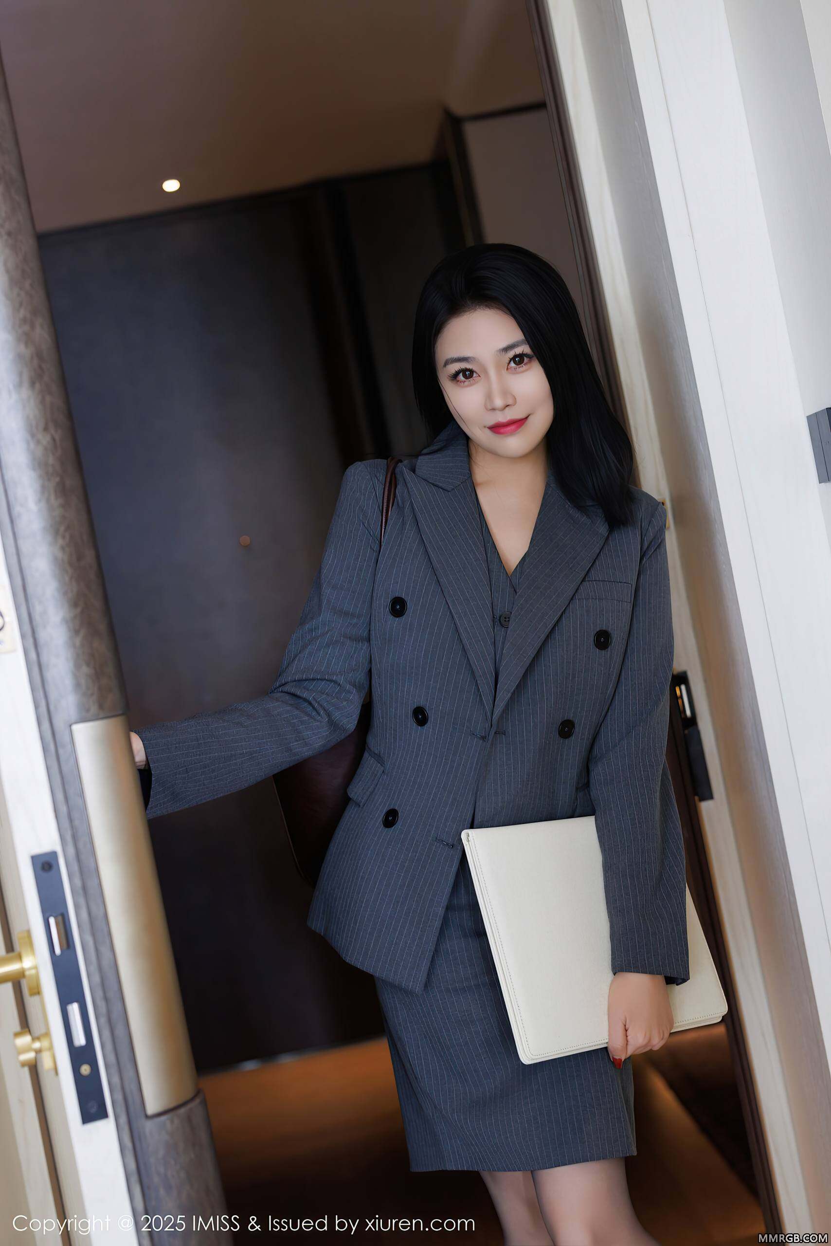 [IMiss爱蜜社] 2025.03.19 Vol.787 许诺Sabrina - Imiss 爱蜜社 - MMRGB